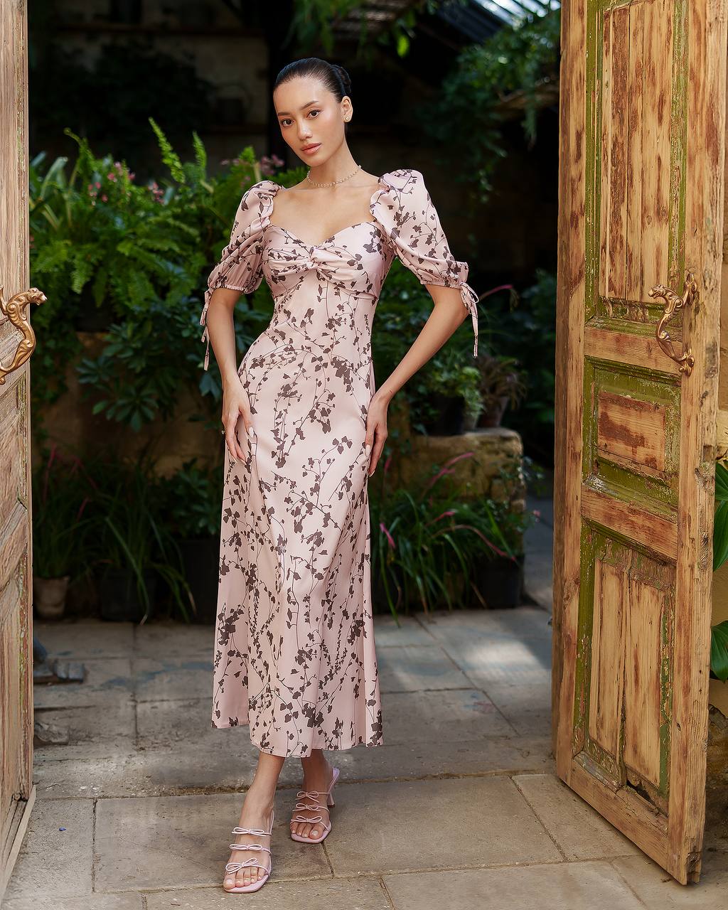 Elegant Printed Silk Midi Dress with Puff Sleeves