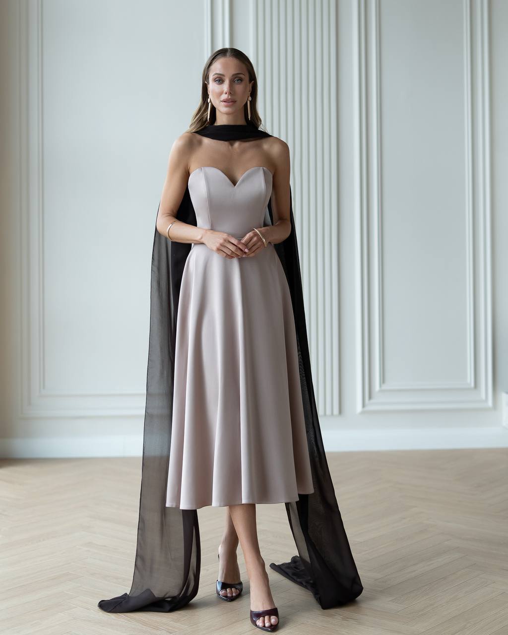 Elegant Beige Satin Dress with Corset and Flared Skirt for Parties or Weddings