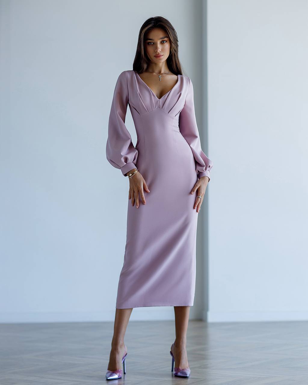 Elegant Long Sleeve Midi Dress in Powder Pink