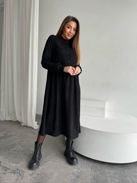 Elegant Black Velvet Dress with High Slit for Parties and Events