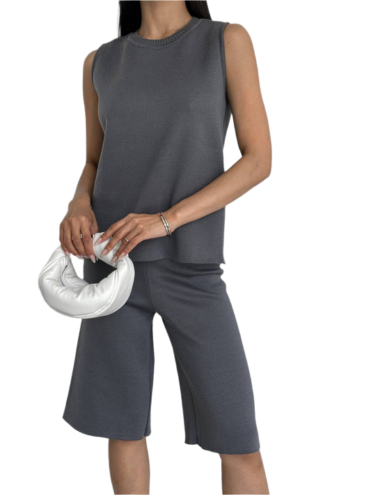 Women Grey Sleeveless Top and Knee-Length Shorts Suit