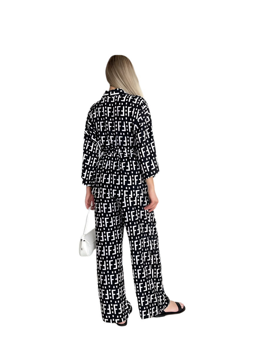 Lightweight Printed Two-Piece Suit for Summer Walks