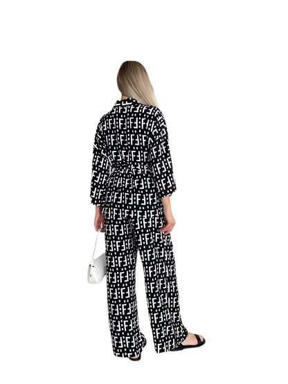 Lightweight Printed Two-Piece Suit for Summer Walks
