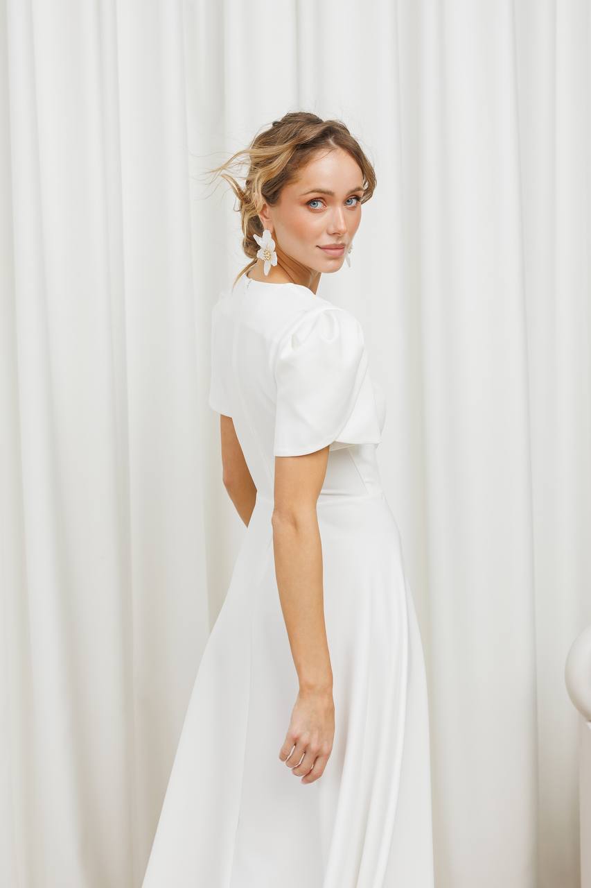 Elegant White Dress with Puff Sleeves for Women