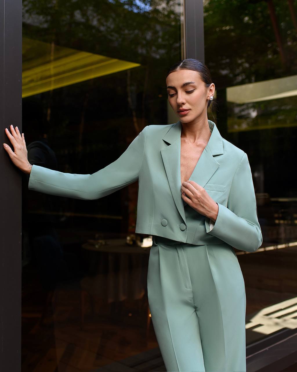 Womens Cropped Jacket Suit With High Waist Slit Trousers