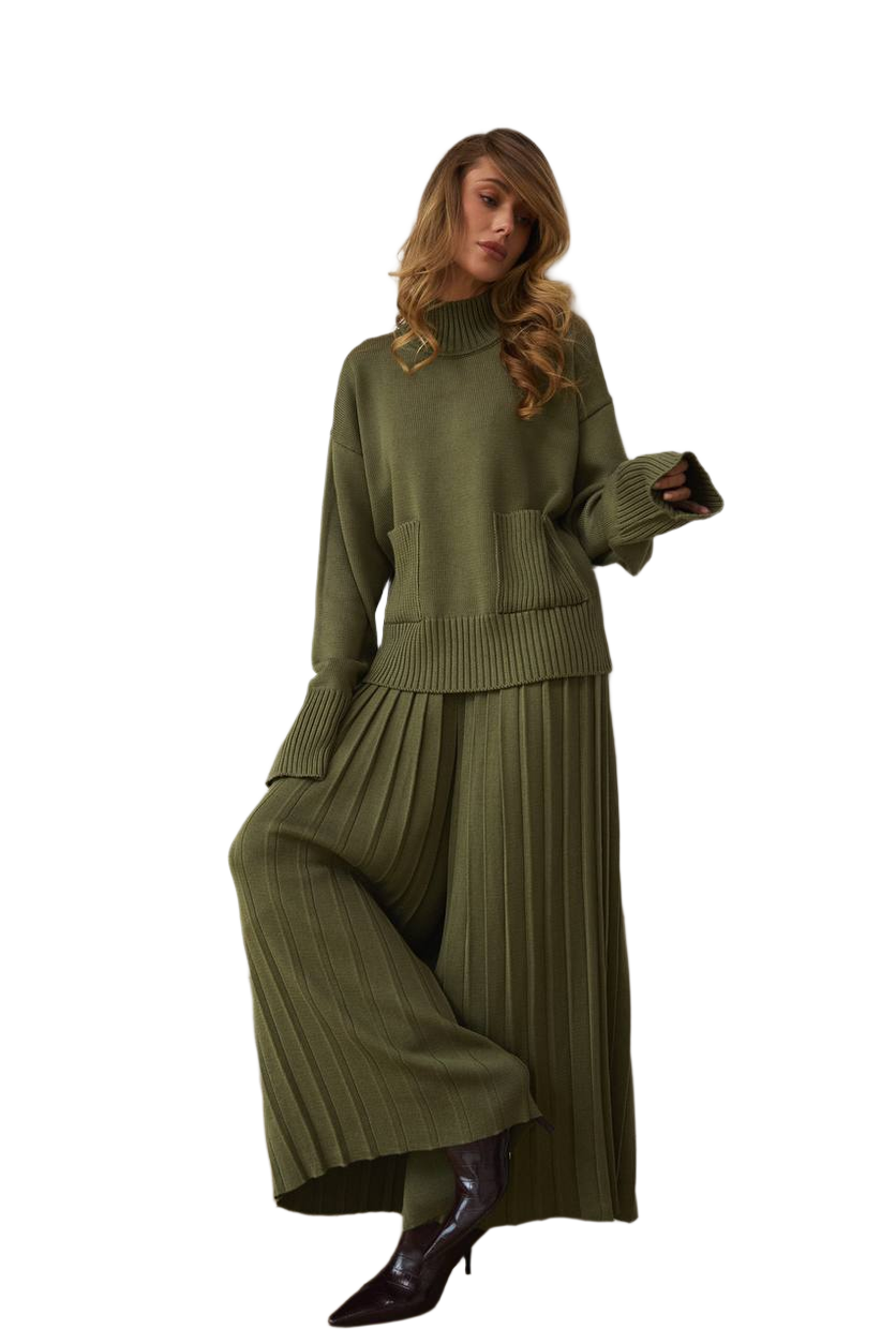 Womens Knitted Two-Piece Suit Sweater and Cropped Culotte Pants