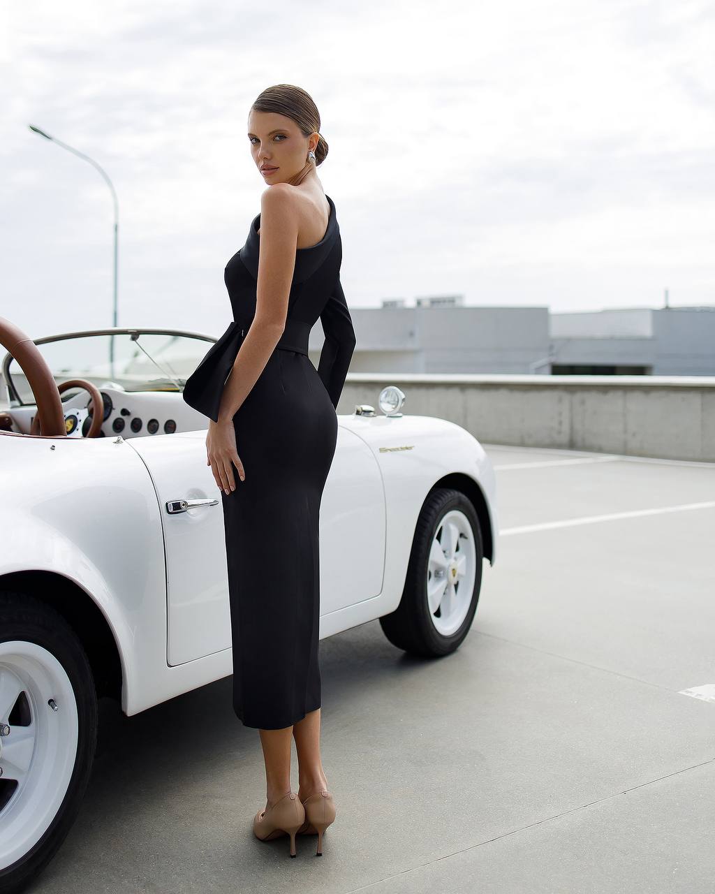 Elegant One-Shoulder Black Midi Dress with Belt