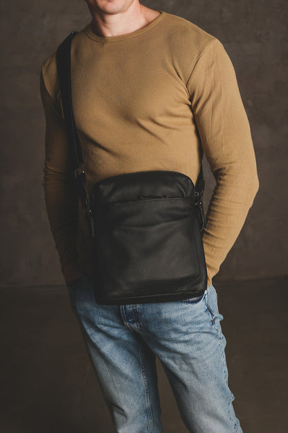 Handmade Mens Black Genuine Leather Messenger Bag Classic Crossbody