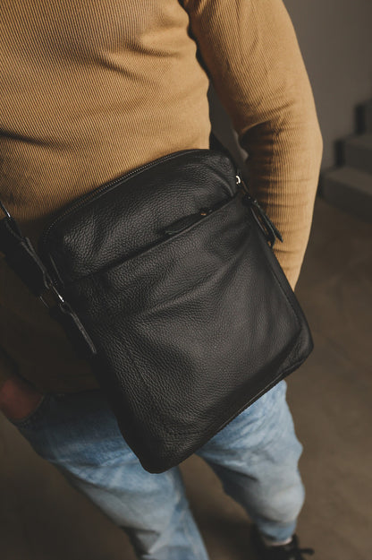 Handmade Mens Black Genuine Leather Messenger Bag Classic Crossbody