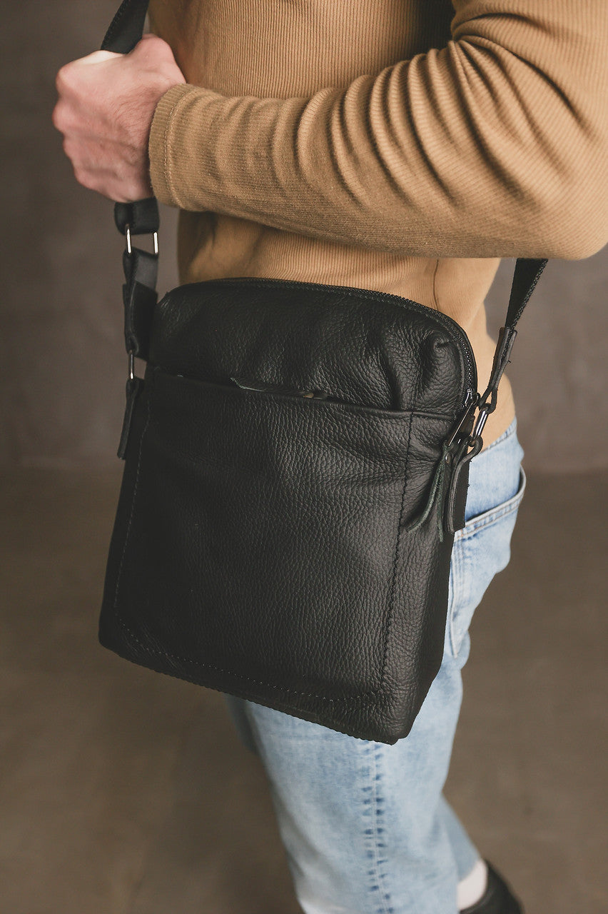 Handmade Mens Black Genuine Leather Messenger Bag Classic Crossbody