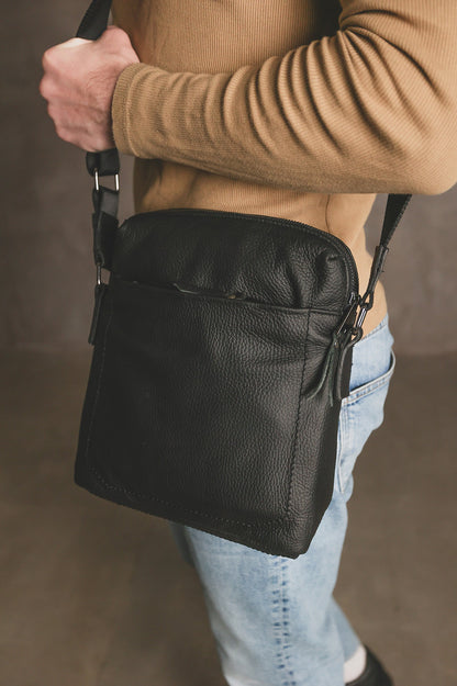 Handmade Mens Black Genuine Leather Messenger Bag Classic Crossbody
