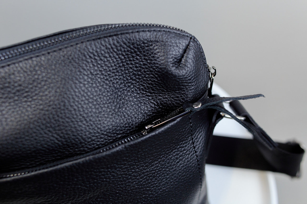 Handmade Mens Black Leather Messenger Bag Classic Style