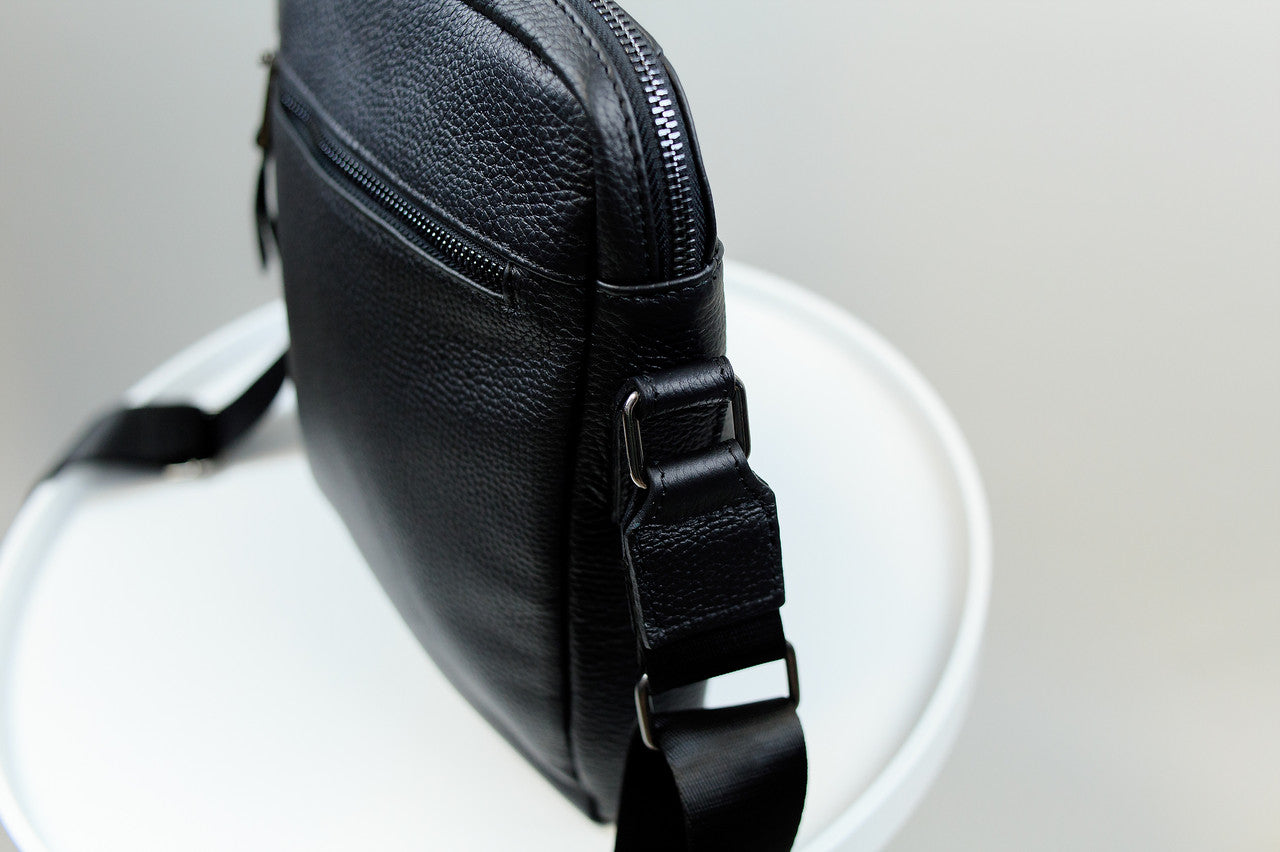 Handmade Mens Black Leather Messenger Bag Classic Style
