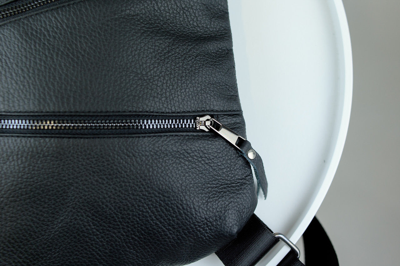 Handmade Mens Leather Crossbody Bag Skill Black