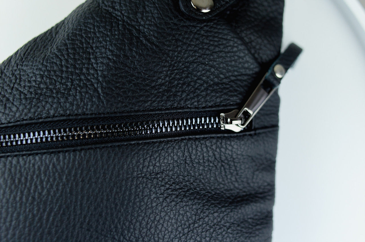 Handmade Mens Leather Crossbody Bag Skill Black