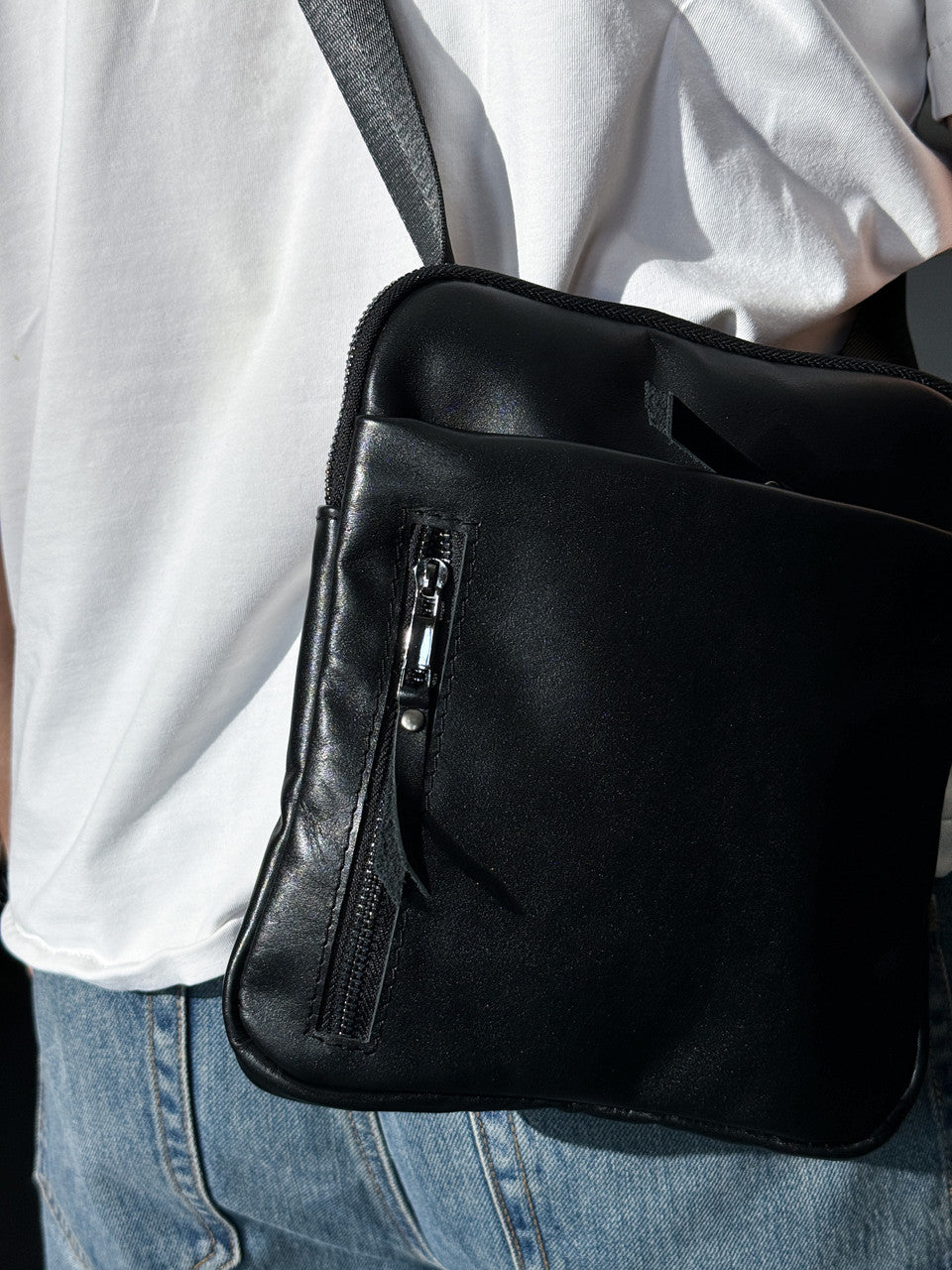 Handmade Mens Black Leather Crossbody Bag Classic Messenger Style