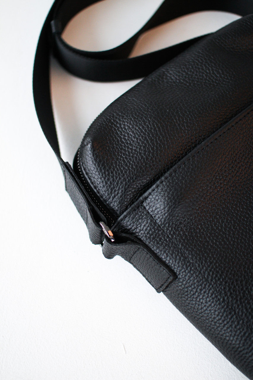 Handmade Mens Leather Messenger Bag Black Classic Crossbody Gift for Him