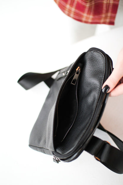 Handmade Mens Leather Crossbody Bag Black Classic Messenger Design Gift for Him
