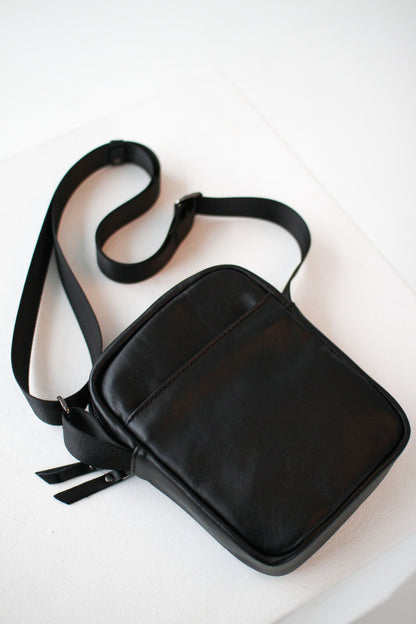 Mens Handmade Genuine Leather Messenger Bag Black Crossbody Shoulder Bag Gift for Him