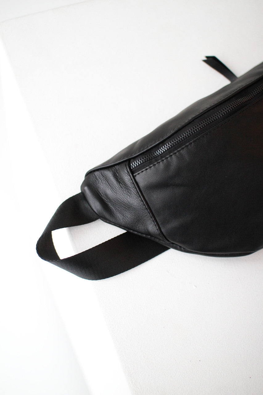 Handmade Mens Black Leather Waist Bag Banana Fanny Pack Gift for Him