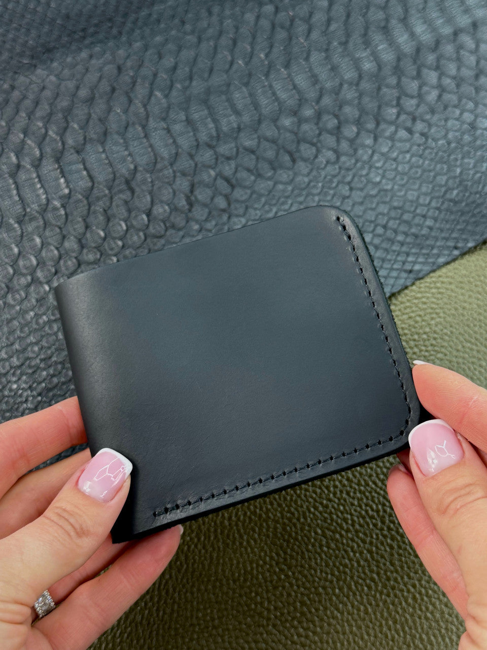 Handmade Genuine Crazy Horse Leather Mens Bifold Wallet Black 4 Card Slots