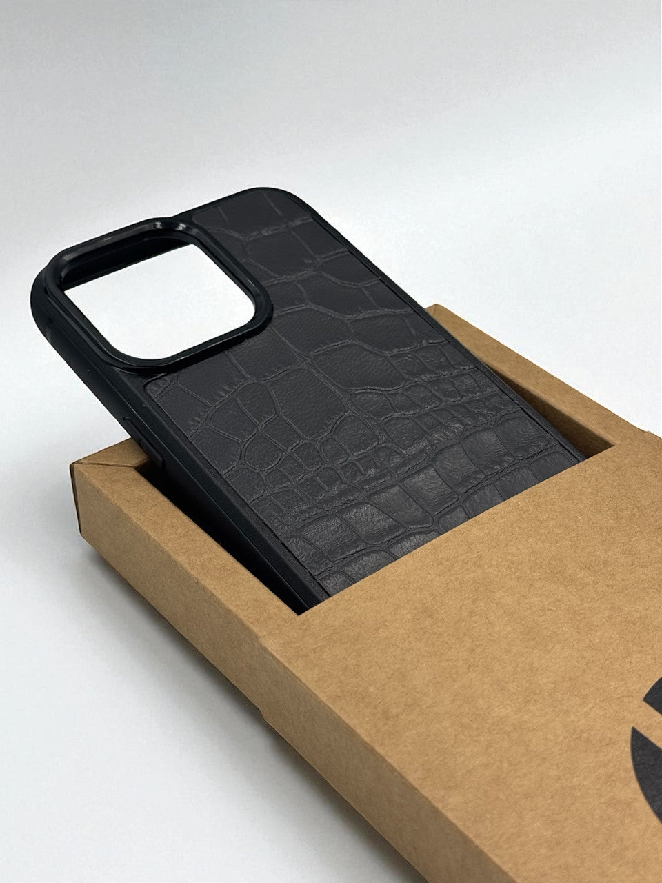 Handmade iPhone case gray genuine Italian leather crocodile pattern polycarbonate shockproof gift for him
