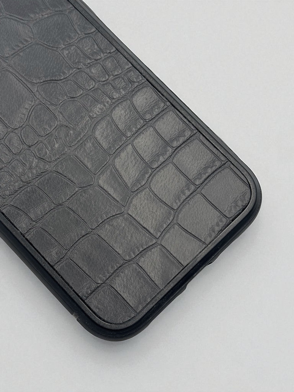 Handmade iPhone case gray genuine Italian leather crocodile pattern polycarbonate shockproof gift for him