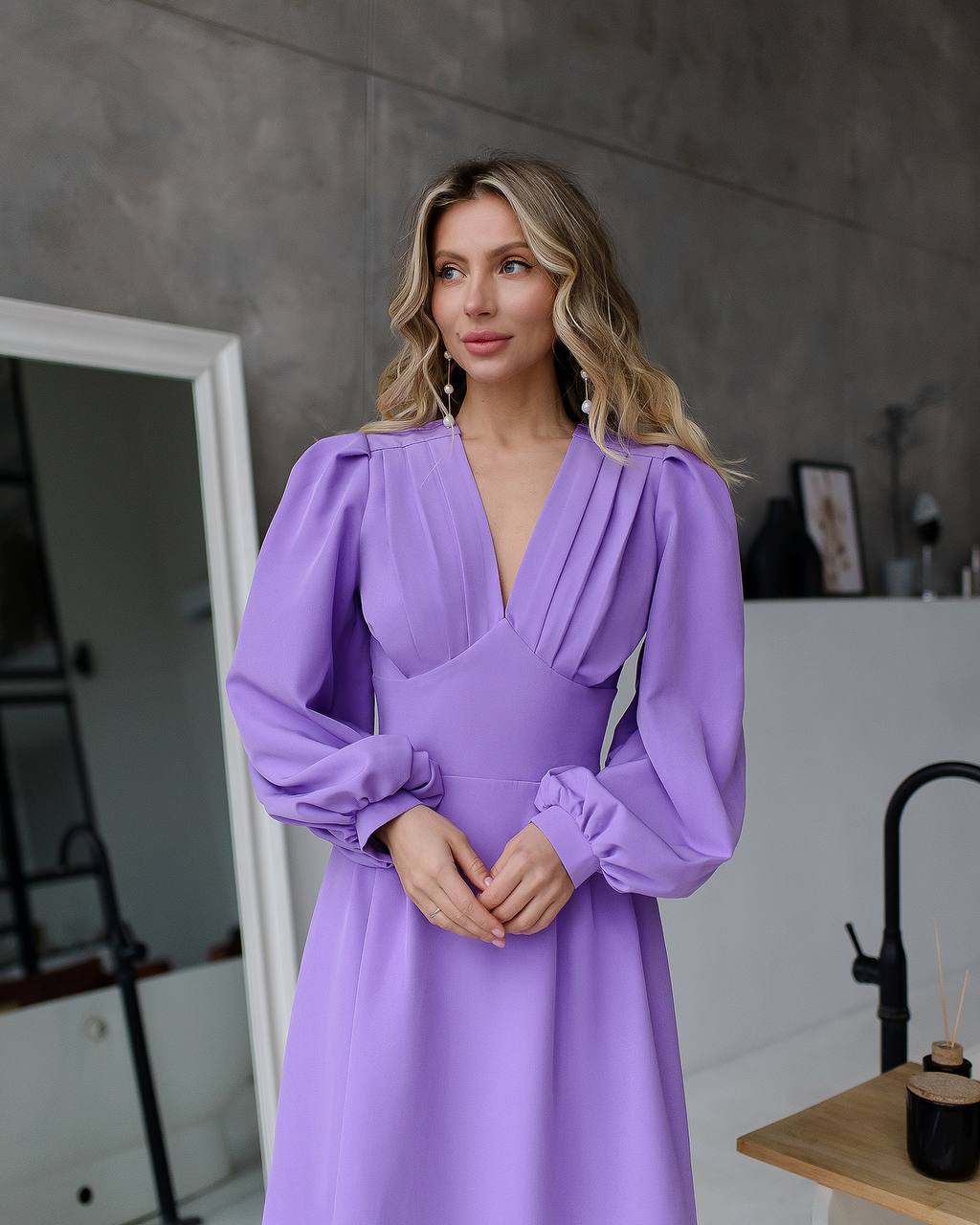 Elegant Purple Midi Dress with Pleated Bodice and Balloon Sleeves