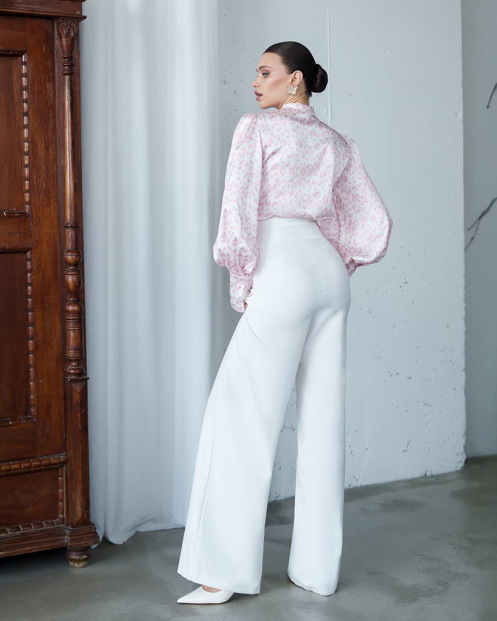 Elegant Wide Leg Trousers with Draped Top in Premium Diagonal Suiting Crepe