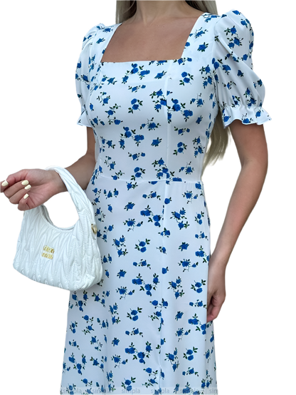 Light Summer Dress with Blue Floral Print and Puff Sleeves