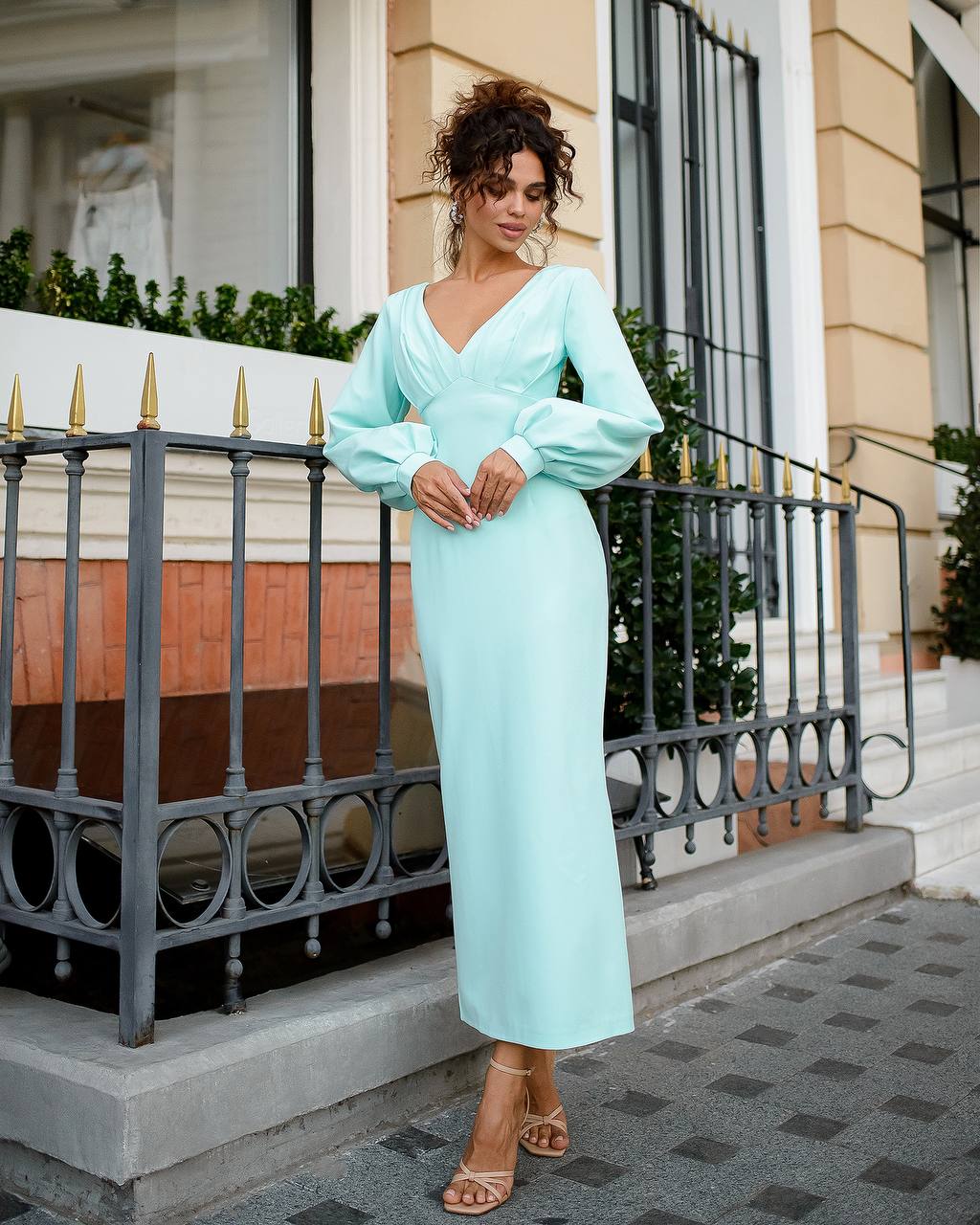 Elegant Midi Dress in Tiffany Blue with Balloon Sleeves