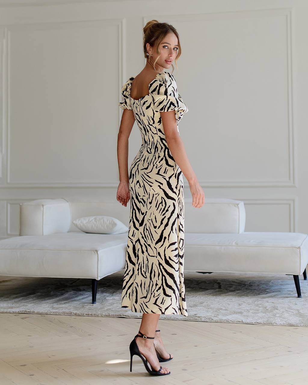 Elegant Dense Printed Silk Dress with Puff Sleeves