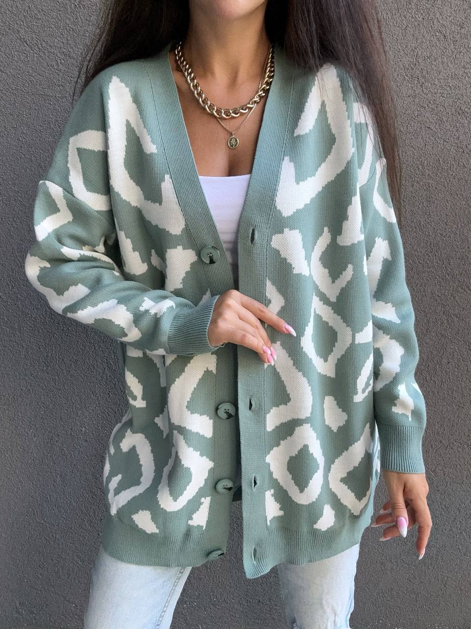 Womens Leo Cardigan Oversized Pattern Knit Sweater
