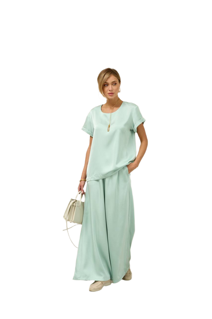 Luxury Satin Women's Suit with Wide Leg Pants and Relaxed Top
