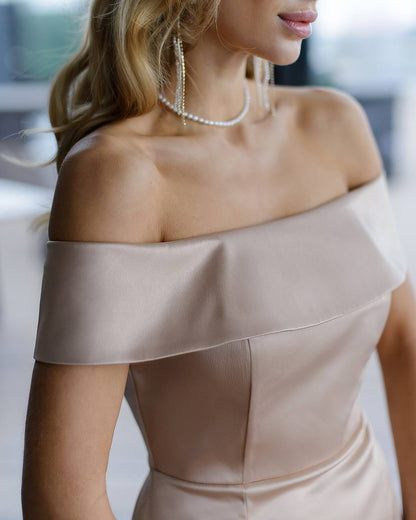 Elegant Off Shoulder Maxi Dress with Leg Slit for Women