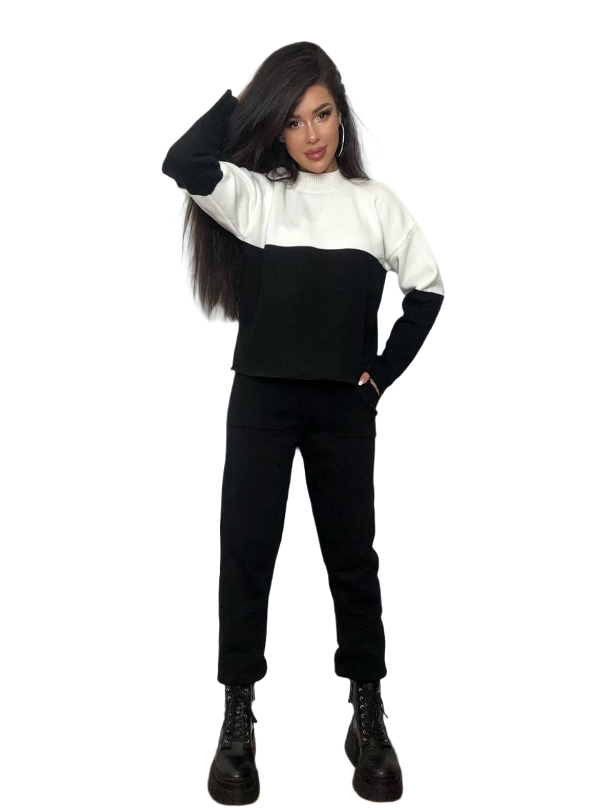 Womens Black and White Knit Polovynky Suit Wool Acrylic Blend