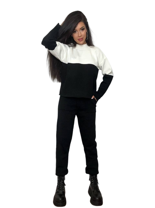 Womens Black and White Knit Polovynky Suit Wool Acrylic Blend