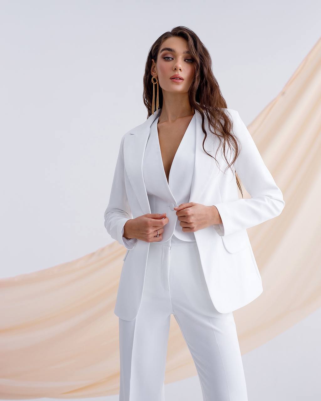 Womens Premium Diagonal Crepe Suit with Satin Collar in White