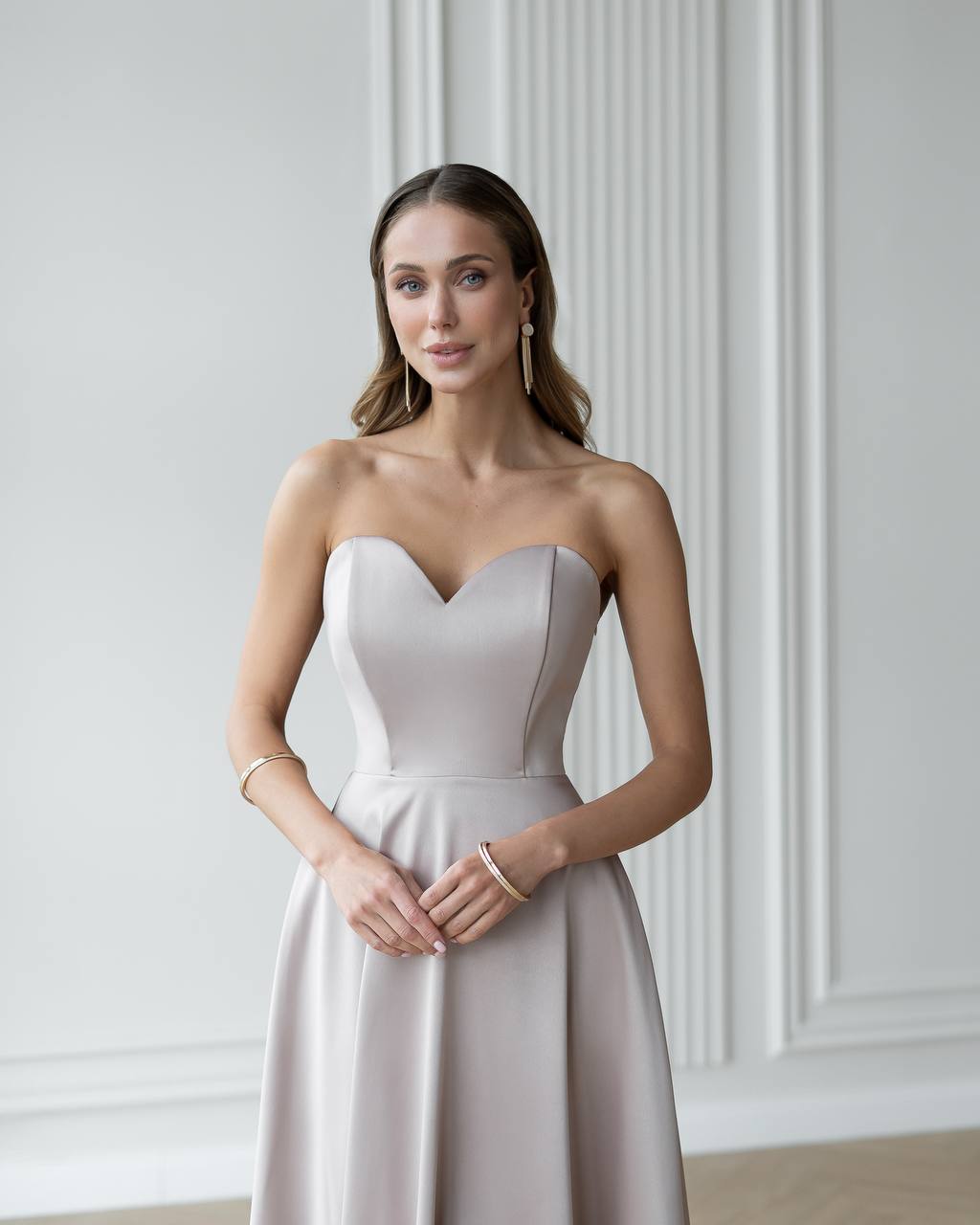 Elegant Beige Satin Dress with Corset and Flared Skirt for Parties or Weddings