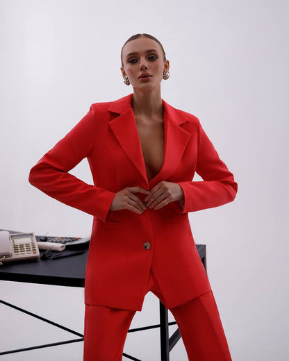 Stylish Trouser Suit with Lined Jacket Ideal for Any Occasion
