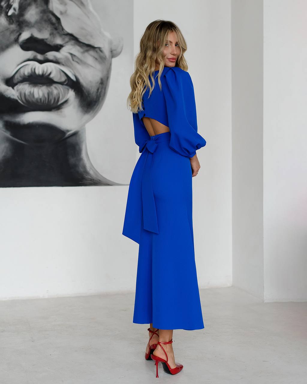 Elegant Women's Midi Dress in Crepe-Diagonal Fabric