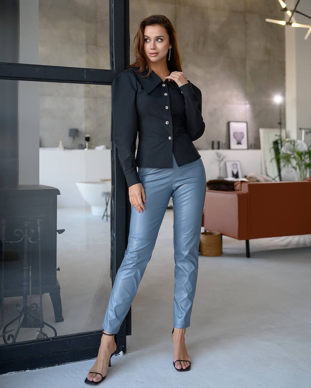 Elegant Dress Shirt in Black with Unique Collar and Long Sleeves