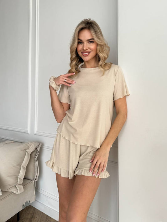 Cozy Home Set T Shirt and Shorts Soft Fabric with Ruffle Edges Ideal for Relaxing