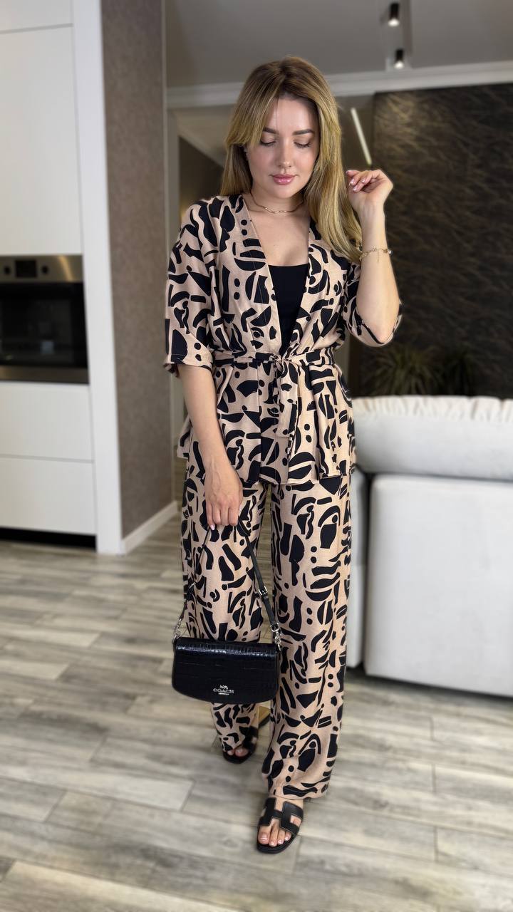Women Beige and Black Printed Loose Fit Suit with Belt