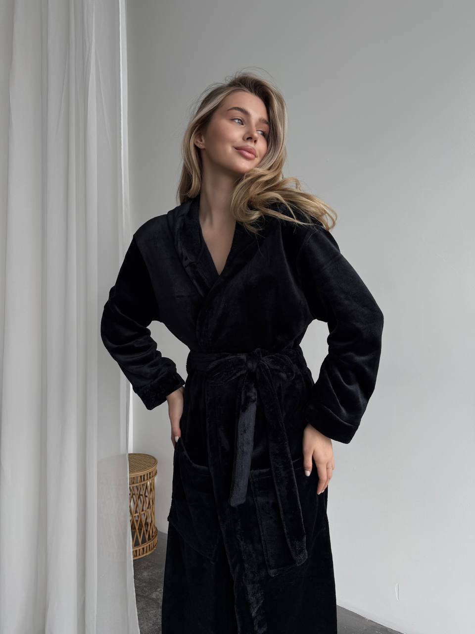Unisex Soft Warm Plush Hooded Bathrobe with Belt and Pockets