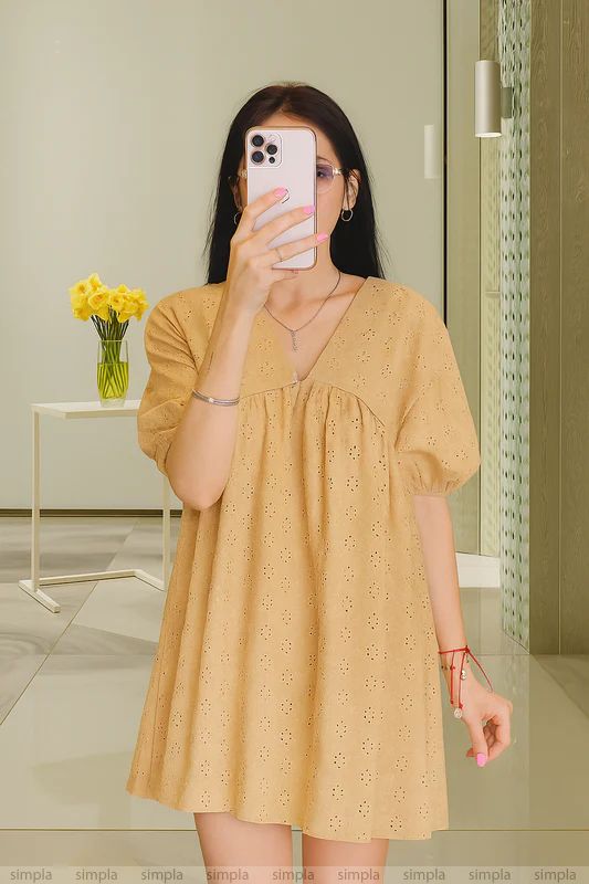 Lightweight Summer Cotton Dress with V Neck and Puff Sleeves
