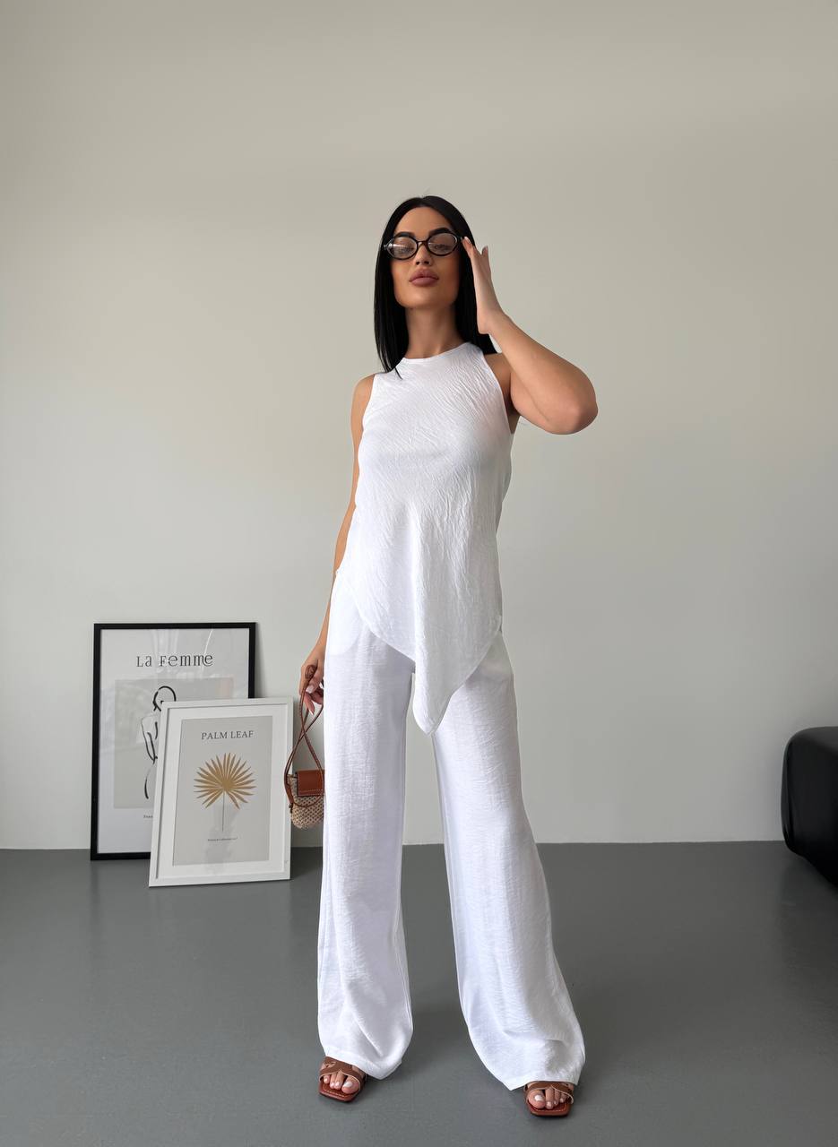 Elegant White Summer Linen Suit for Women