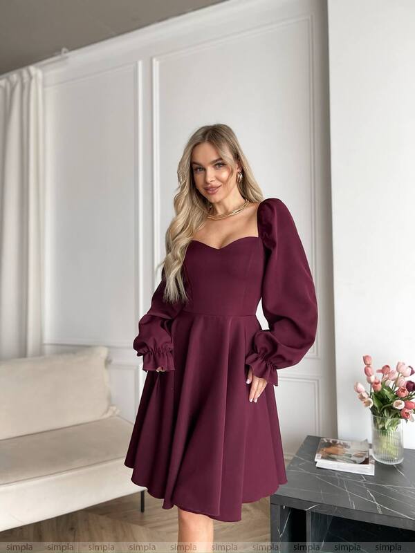 Elegant Burgundy Dress for Special Occasions with Flared Skirt and Long Sleeves