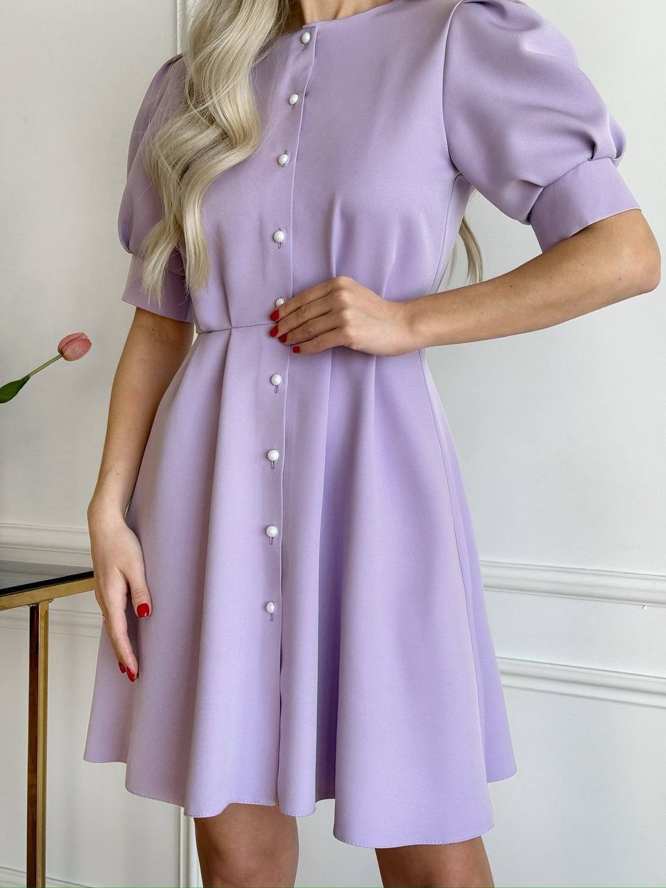 Elegant Lilac Dress with Pearl Buttons and Puff Sleeves