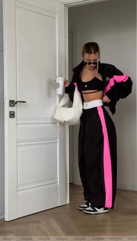 Oversized Trendy Two-Piece Tracksuit Black with Pink Accent